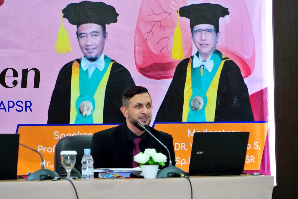 Medical Faculty of Sebelas Maret University | The Dean of FK UNS ...