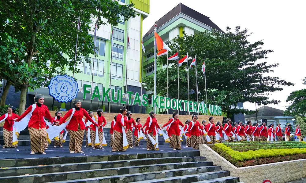 Fakultas Kedokteran Uns Penari Gladhi Beksan Fakultas Kedokteran