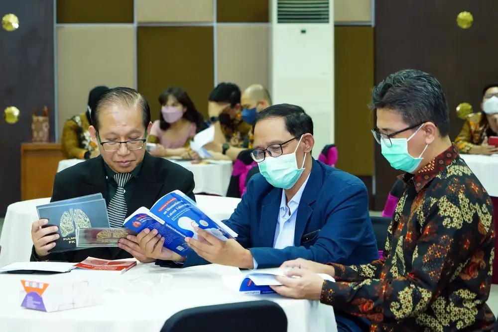 Medical Faculty of Sebelas Maret University | The Dean of FK UNS ...